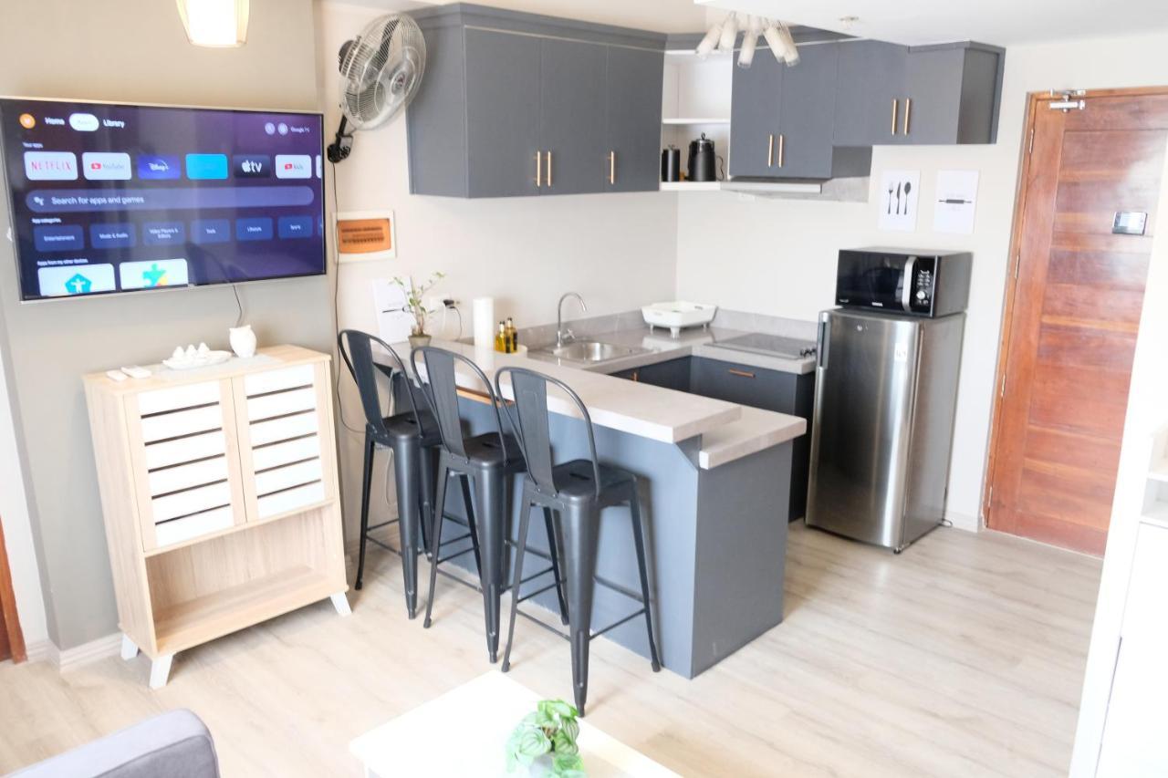 2-Bedroom Boutique City Condo - Newly Renovated! Cebu Екстер'єр фото