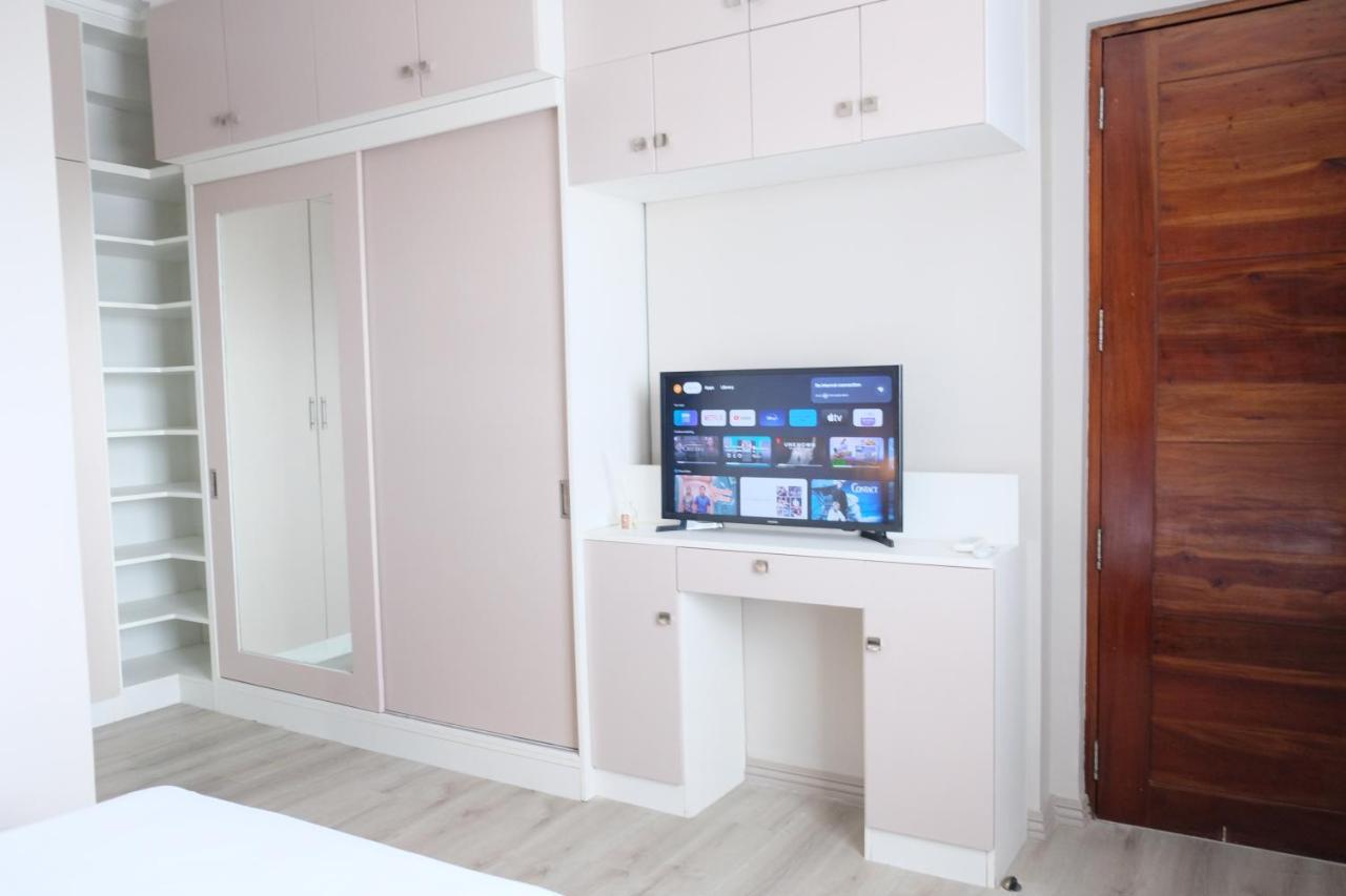 2-Bedroom Boutique City Condo - Newly Renovated! Cebu Екстер'єр фото